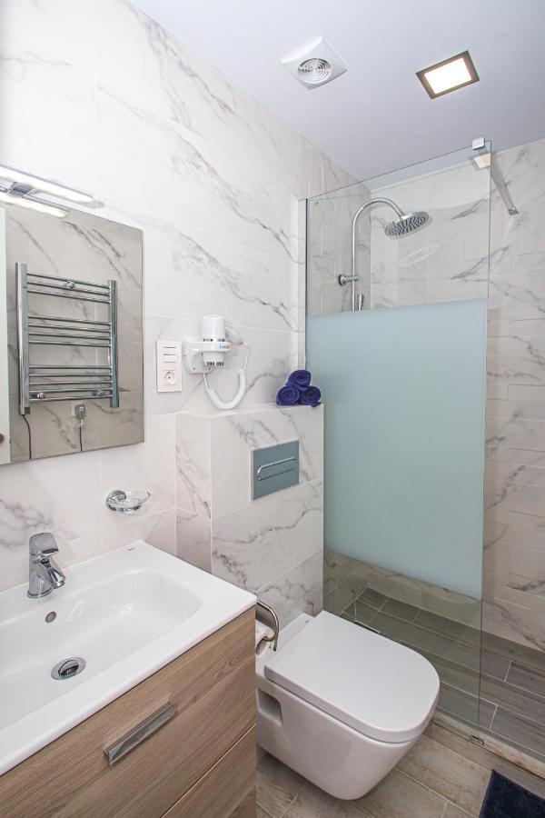 Stylish Studio For Rent With Fantastic Location In Marbella Promenade. المظهر الخارجي الصورة